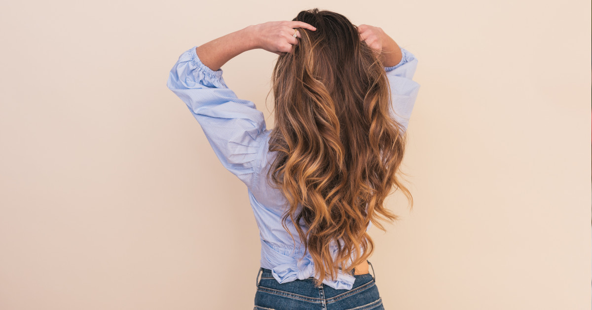 Hair moment: 7 συνήθειες που έχουν οι γυναίκες με ωραία μαλλιά