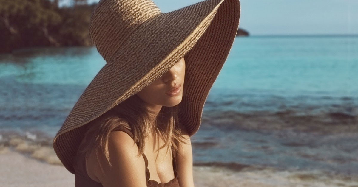 woman hat beach