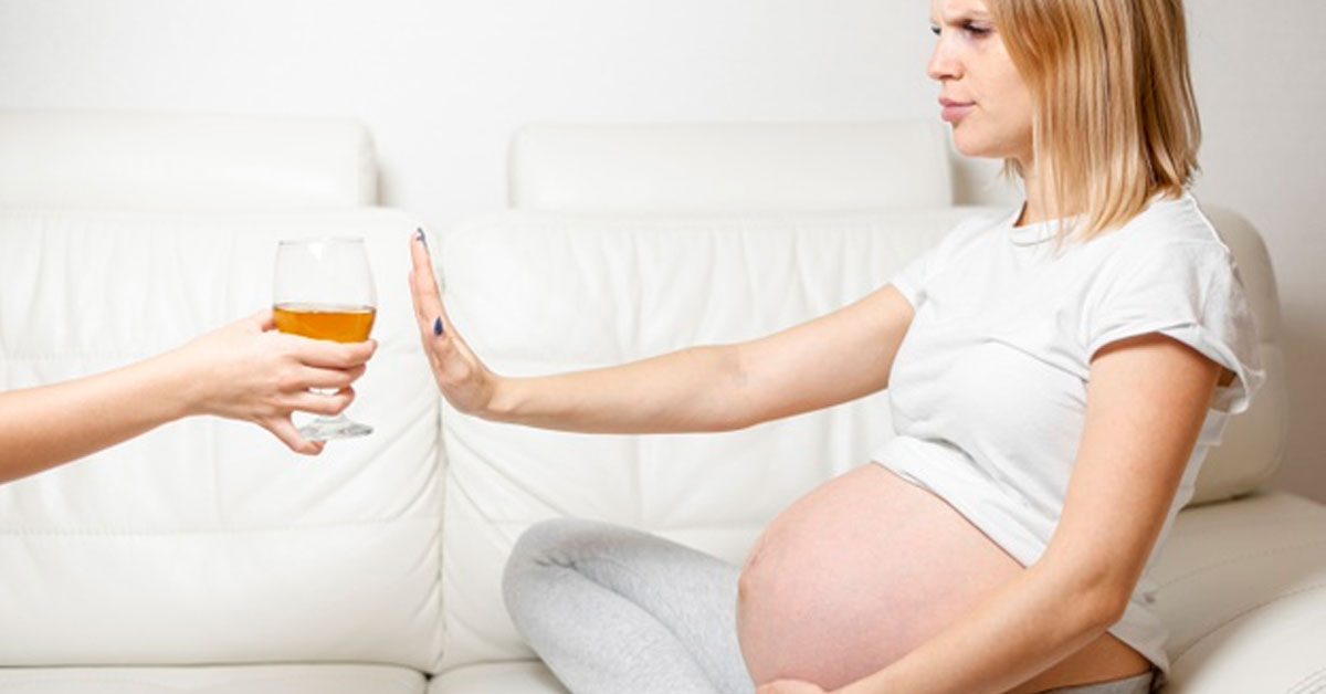 Τι συμβαίνει στο έμβρυο όταν μια έγκυος καταναλώνει υπερβολική ποσότητα αλκοόλ;