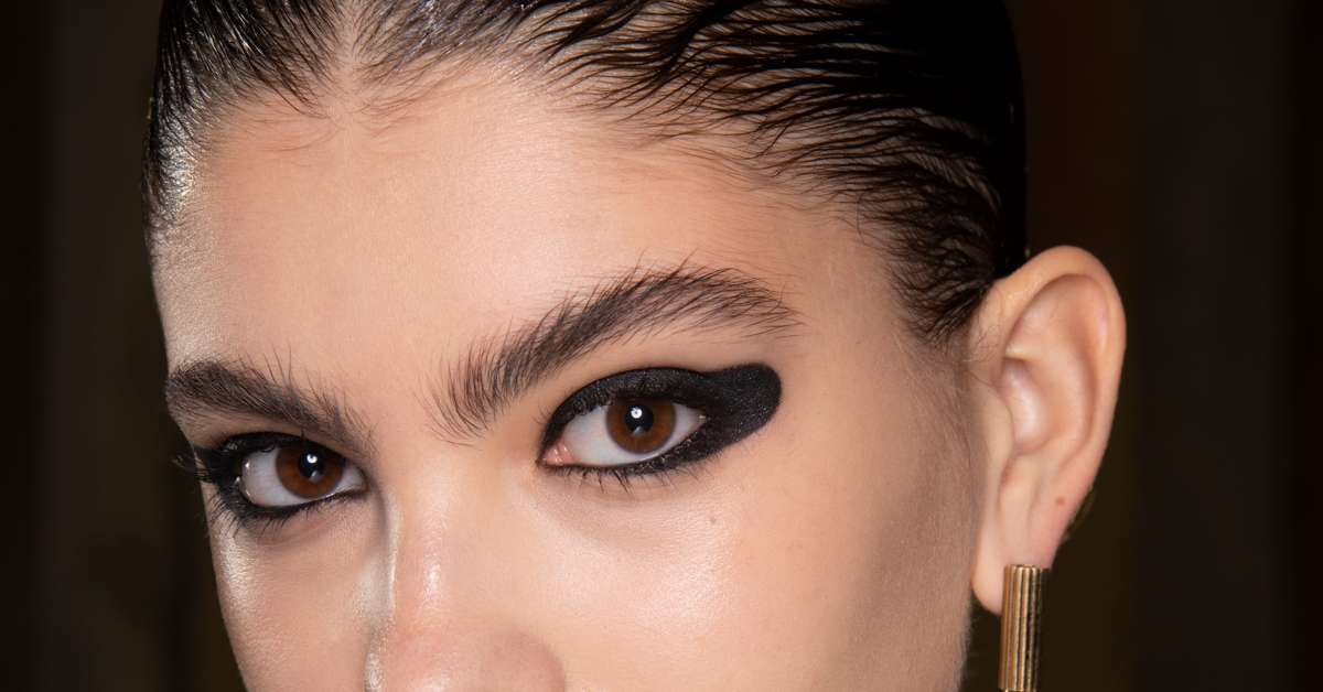 Μολύβι VS Eyeliner: Δώστε προτεραιότητα στο μακιγιάζ των ματιών