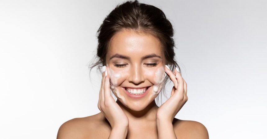 Face-Wash-for-Girls-3-Tips-to-choose-the-Best-One