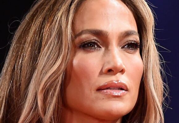 jennifer-lopez-panic-attacks-02-gty-llr-220522_1653251408758_hpMain_16x9_1600