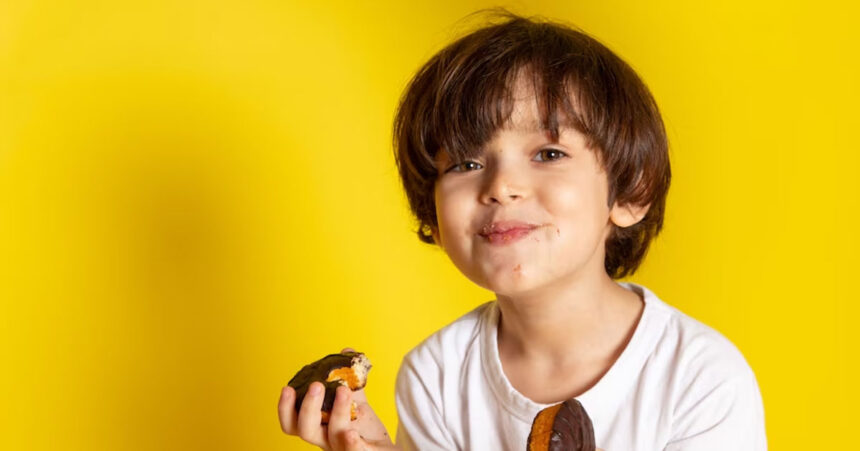 kid-eating-sweets