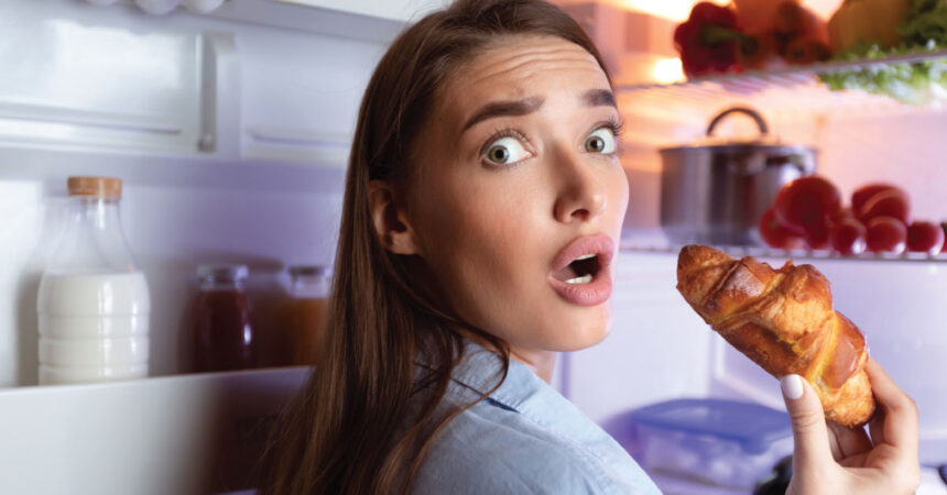 lady-eating-croissant