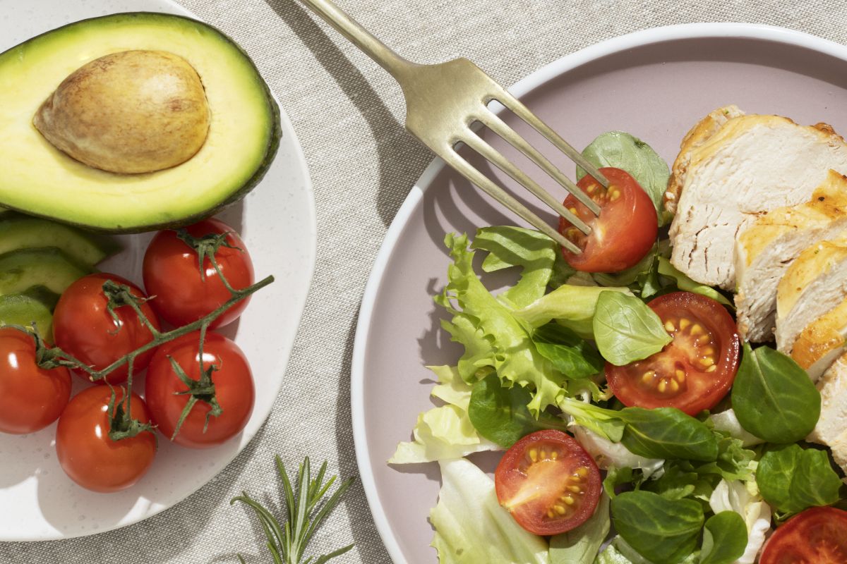top-view-plate-with-keto-diet-food-tomatoes