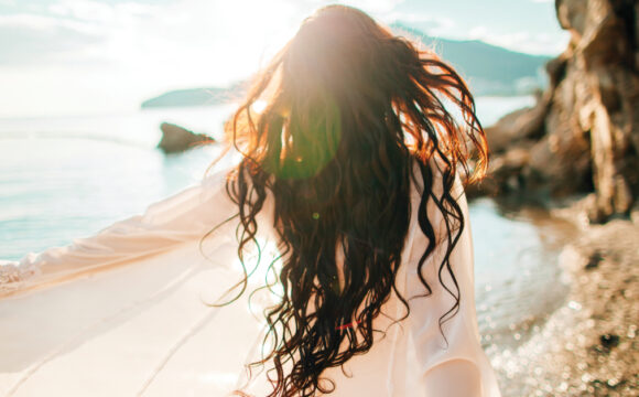 girl-with-long-hair-on-the-beach