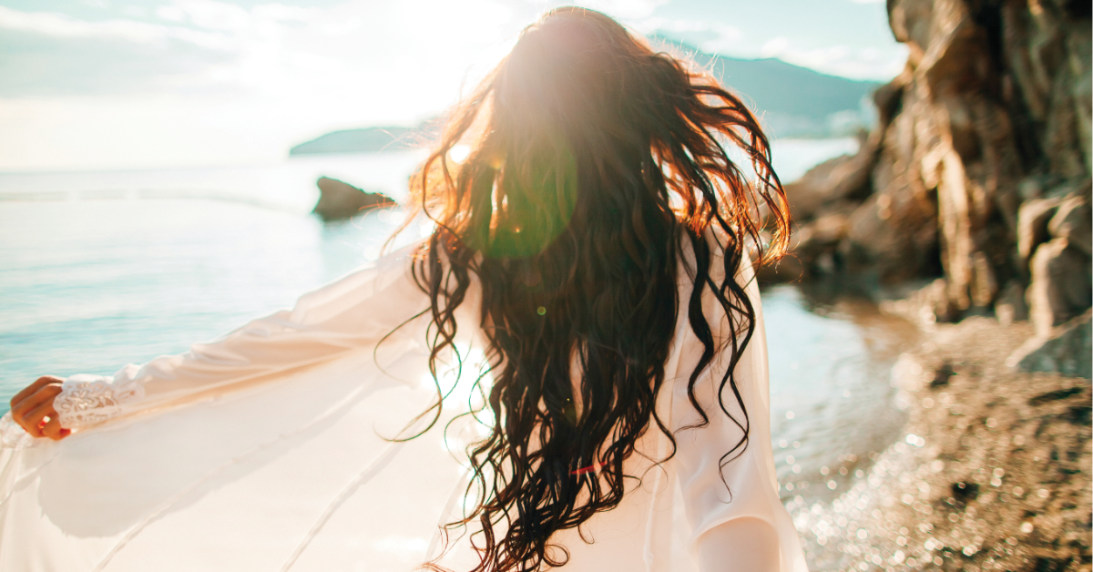 girl-with-long-hair-on-the-beach